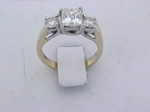 02099-LADIES RING