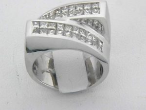 02556-LADIES RING