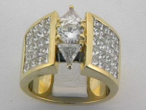 03305-LADIES RING