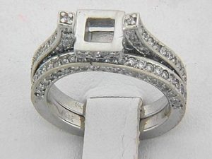 03529-ENGAGEMENT SET