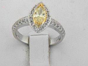 03895-LADIES RING