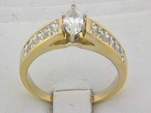 03949-LADIES RING