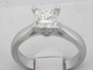 04050-LADIES RING