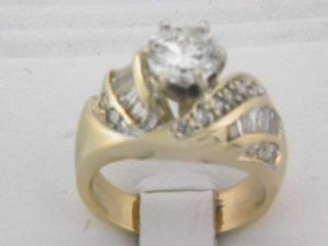 04381-LADIES RING