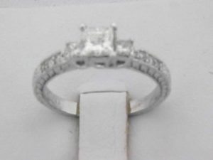 04403-LADIES RING