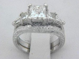 04982-ENGAGEMENT SET