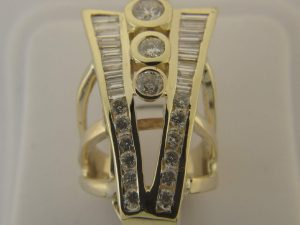 08001-LADIES RING